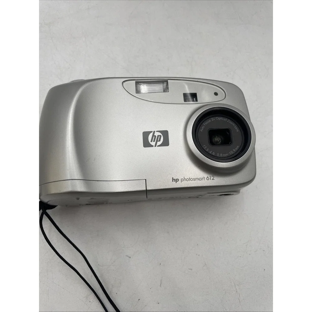 HP Photosmart 612 Digital Camera 3MP 2X Optical Zoom+Battery+SD Card+CD+Manual